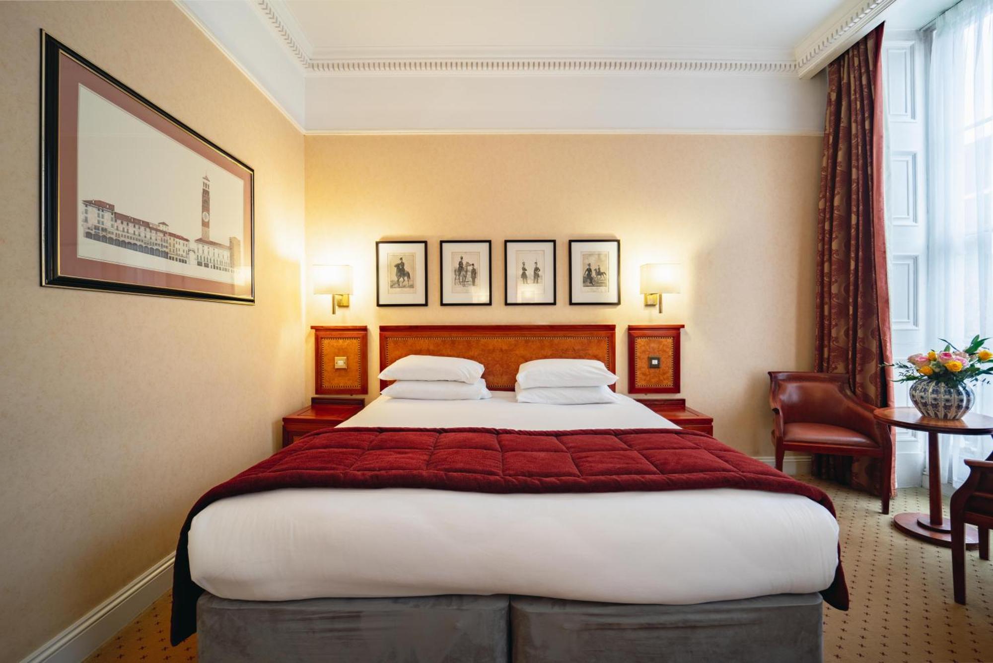 Grange Clarendon 4*